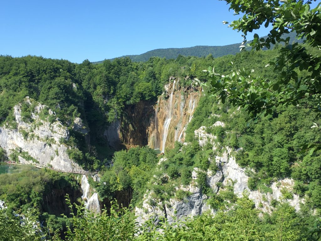 Visitare i laghi di Plitvice in estate